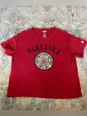 Nebraska Graphic Tee  tailgate brand size small